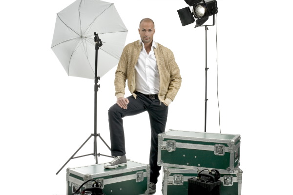 advertise/080805Siham.Graini.Bettarini\Siham.Graini.Bettarini.luca.patrone.120.JPG